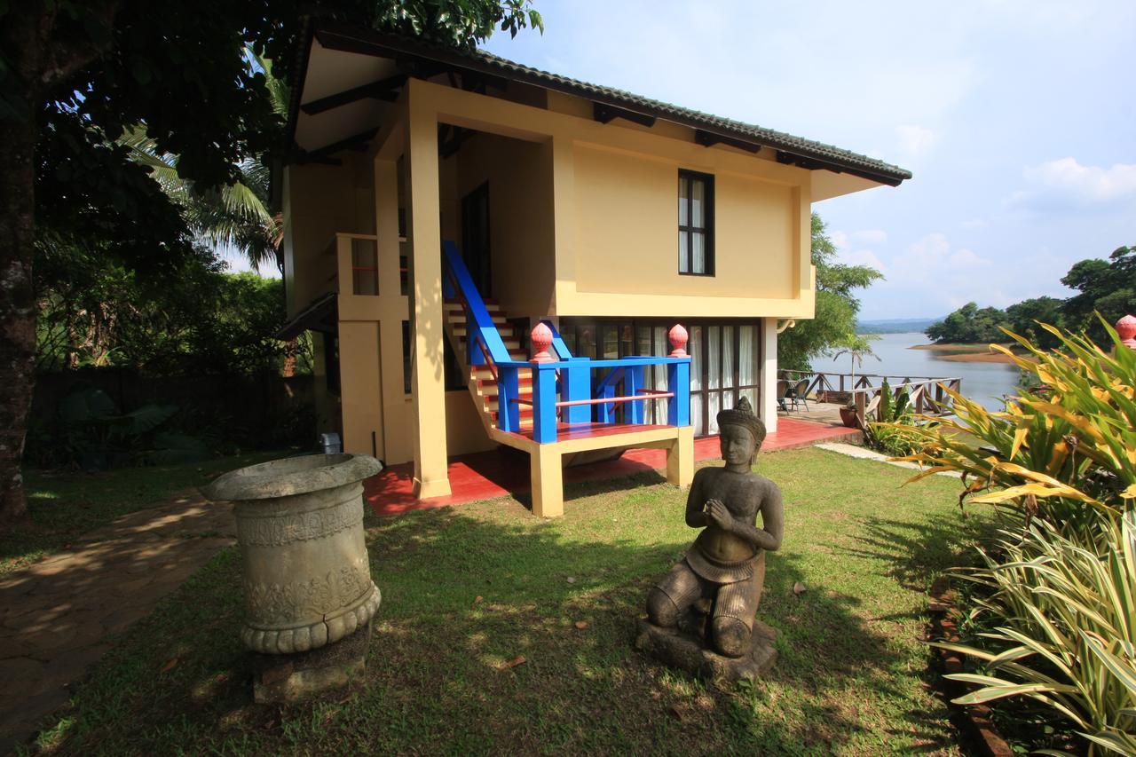 Porta Verde Resort Villas Caliraya Dolores  Exterior photo